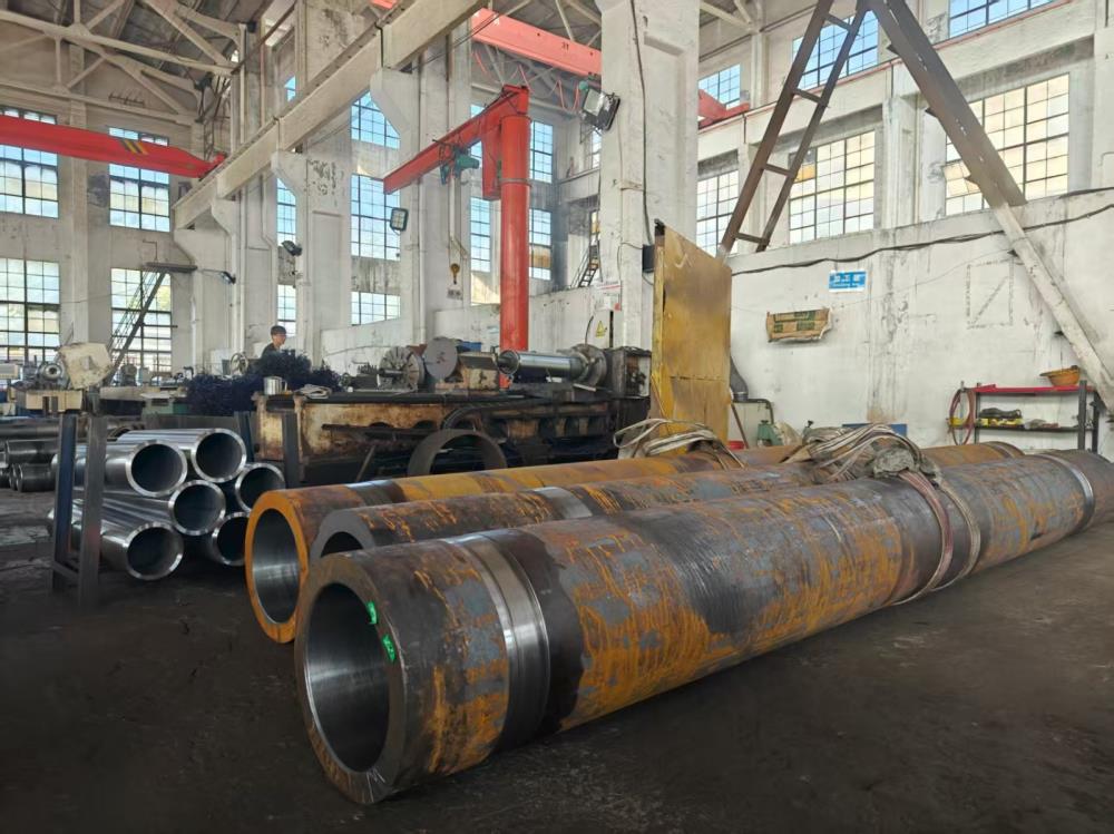 Packaging machine oil cylinder body