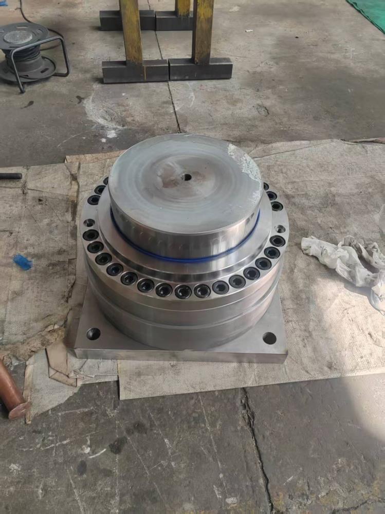 Compressor cylinder assembly