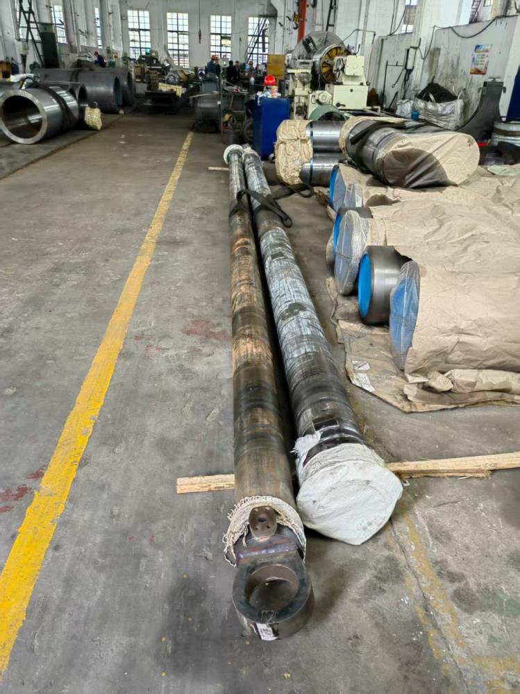 Metallurgical cylinder assembly